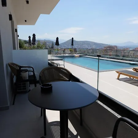 Safir Luxury アパートホテル Sarandë