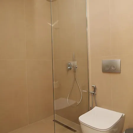 Safir Luxury 3* Sarandë