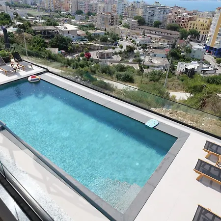 アパートホテル Safir Luxury Sarandë